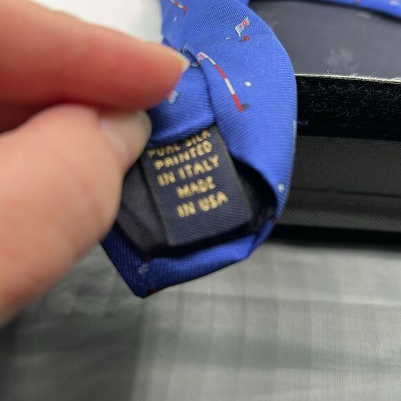 Brooks Brothers 100% Silk 18-hole golf tie - Picture 4 of 6